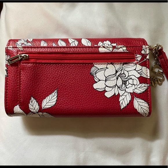 Red floral Guess wristlet - Picture 2 of 7